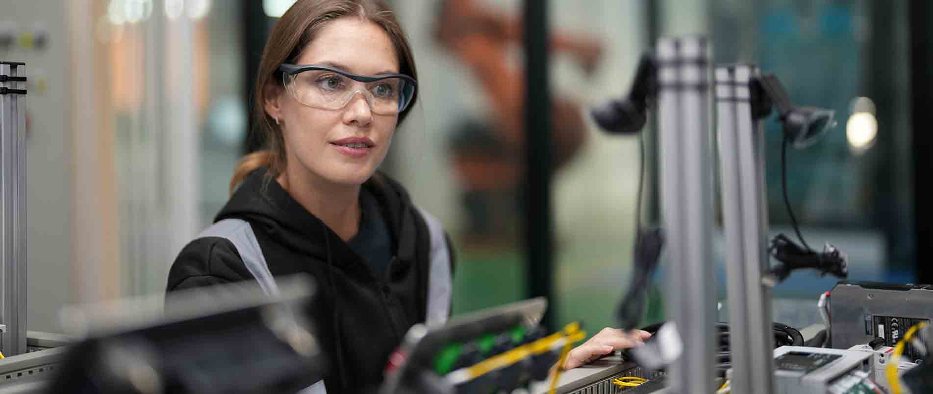 bbin宝盈精彩亮相IOTE 2024：探究技术融合，展望智慧未来